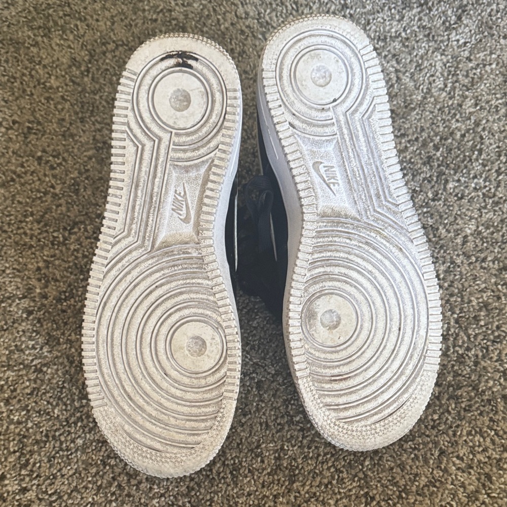 Nike Air-Force 1 EUC - Picture 2 of 6